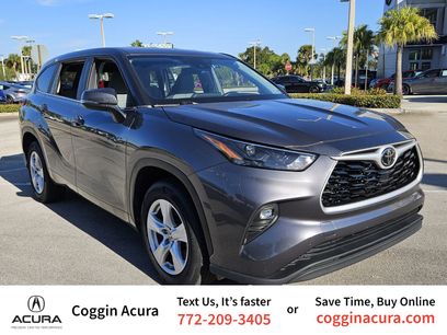 Used 2023 Toyota Highlander LE