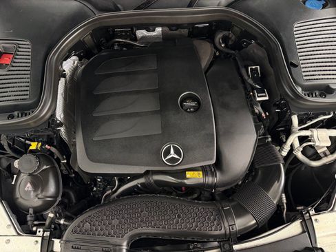 Used 2022 Mercedes-Benz GLC 300 4MATIC image 31