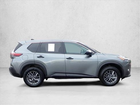 Used 2023 Nissan Rogue S AWD/4WD image 5