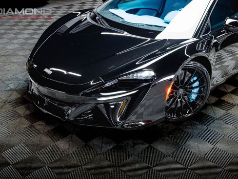 Used 2026 McLaren Artura Spider RWD image 7