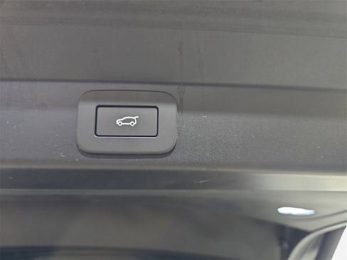 Used 2024 Land Rover Range Rover Sport Dynamic SE image 16