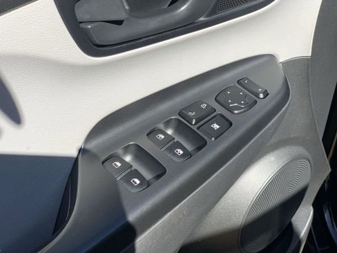 Used 2023 Hyundai Kona SEL AWD/4WD image 21