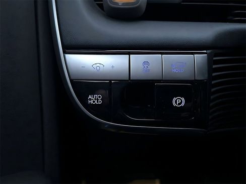 Used 2022 Hyundai Ioniq 5 Limited w/ Cargo Package image 18