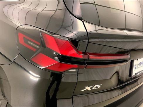 Used 2025 BMW X5 xDrive40i w/ Premium Package image 28