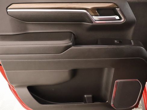 Used 2024 Chevrolet Silverado 1500 RST w/ Z71 Off-Road Package image 16