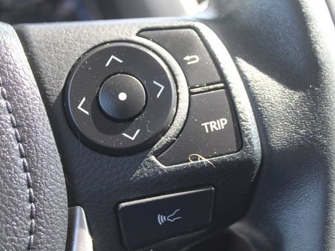 Used 2018 Toyota RAV4 Adventure FWD image 31