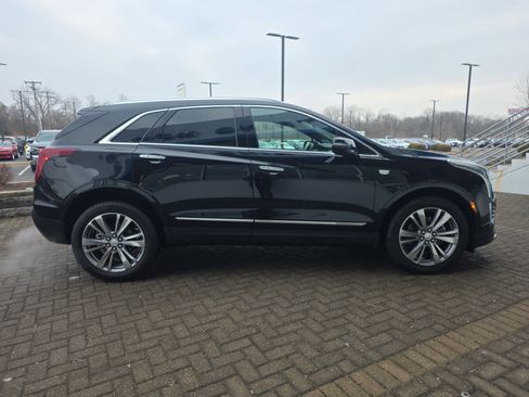 Used 2025 Cadillac XT5 Premium Luxury image 6
