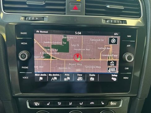 Used 2017 Volkswagen e-Golf SEL Premium image 19