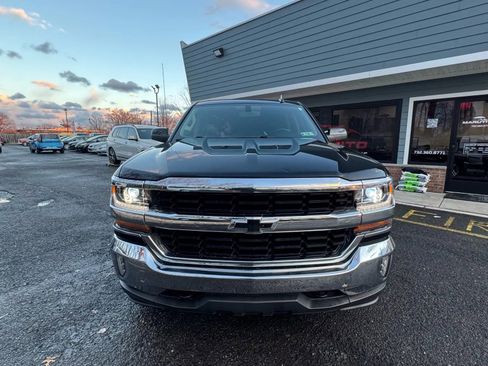 Used 2018 Chevrolet Silverado 1500 LT w/ All Star Edition image 2