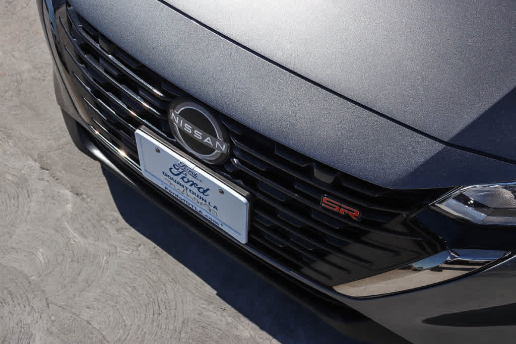 Used 2025 Nissan Sentra SR FWD image 8