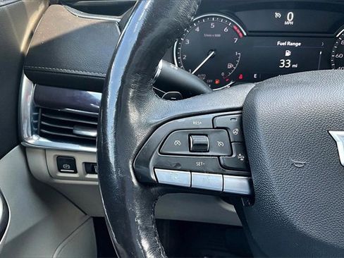 Used 2021 Cadillac XT4 Luxury w/ Cold Weather Package image 11