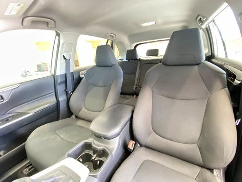 Used 2024 Toyota RAV4 LE AWD/4WD image 14