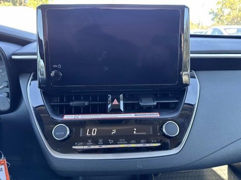 Certified 2025 Toyota Corolla LE image 27