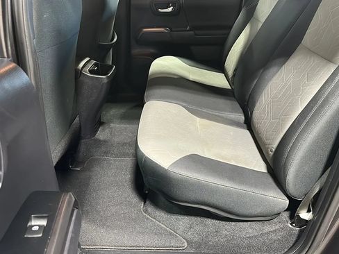 Used 2021 Toyota Tacoma TRD Sport w/ Technology Package AWD/4WD image 11