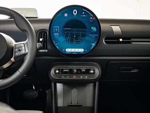 Certified 2025 MINI Cooper S image 28