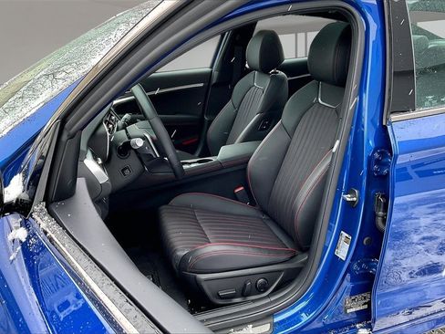 Used 2025 Genesis G70 2.5T w/ Sport Prestige Package image 21