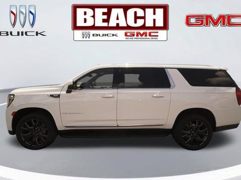 Used 2024 GMC Yukon XL SLT w/ SLT Premium Package AWD/4WD image 6