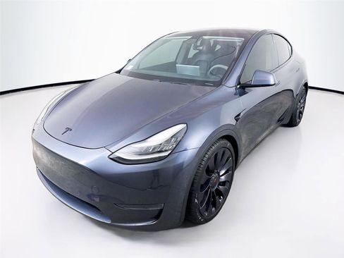 Used 2021 Tesla Model Y Performance image 3