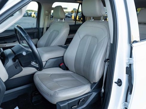 Used 2022 Ford Expedition Max Limited image 12