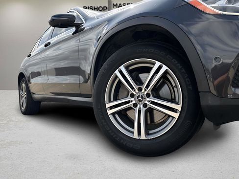 Used 2021 Mercedes-Benz GLC 300 w/ Premium Package image 30