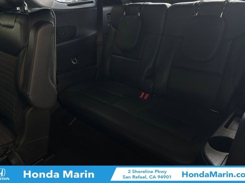 Used 2025 Ford Explorer ST-Line AWD/4WD image 19