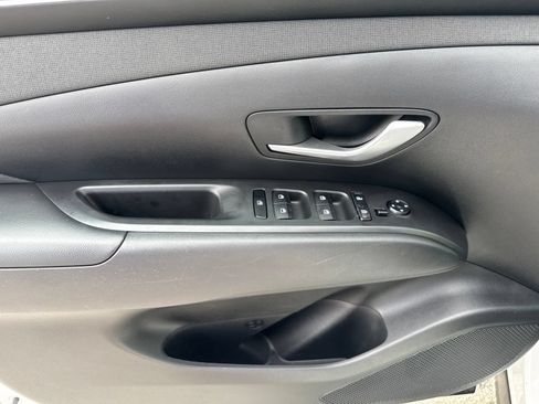 Certified 2024 Hyundai Tucson SEL w/ Convenience Package FWD image 18