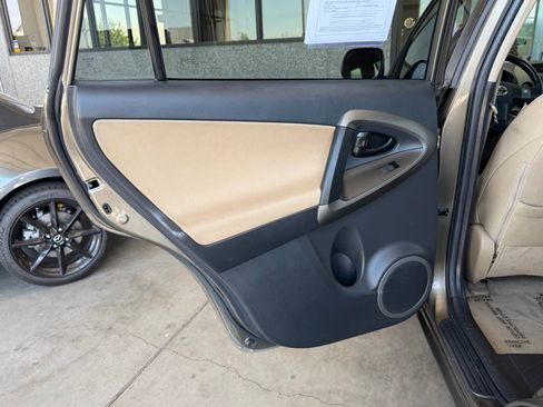 Used 2011 Toyota RAV4 2WD w/ Base L4 Extra Value Pkg image 20