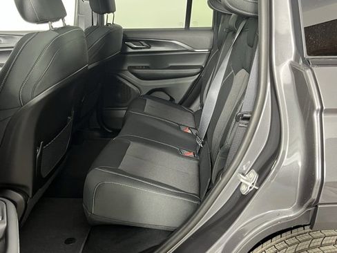 New 2025 Jeep Grand Cherokee Laredo w/ Luxury Tech Group I image 26