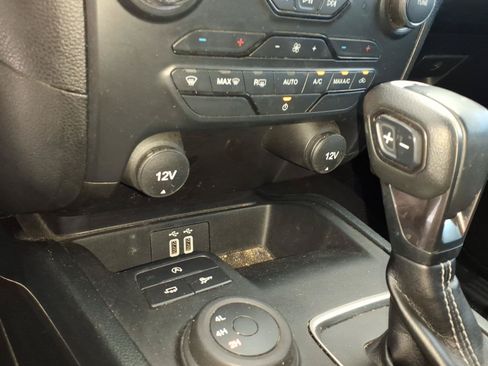 Used 2022 Ford Ranger XLT w/ Equipment Group 301A Mid AWD/4WD image 12