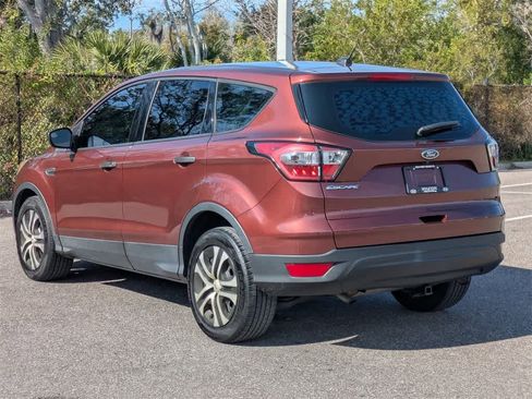 Used 2018 Ford Escape S image 3