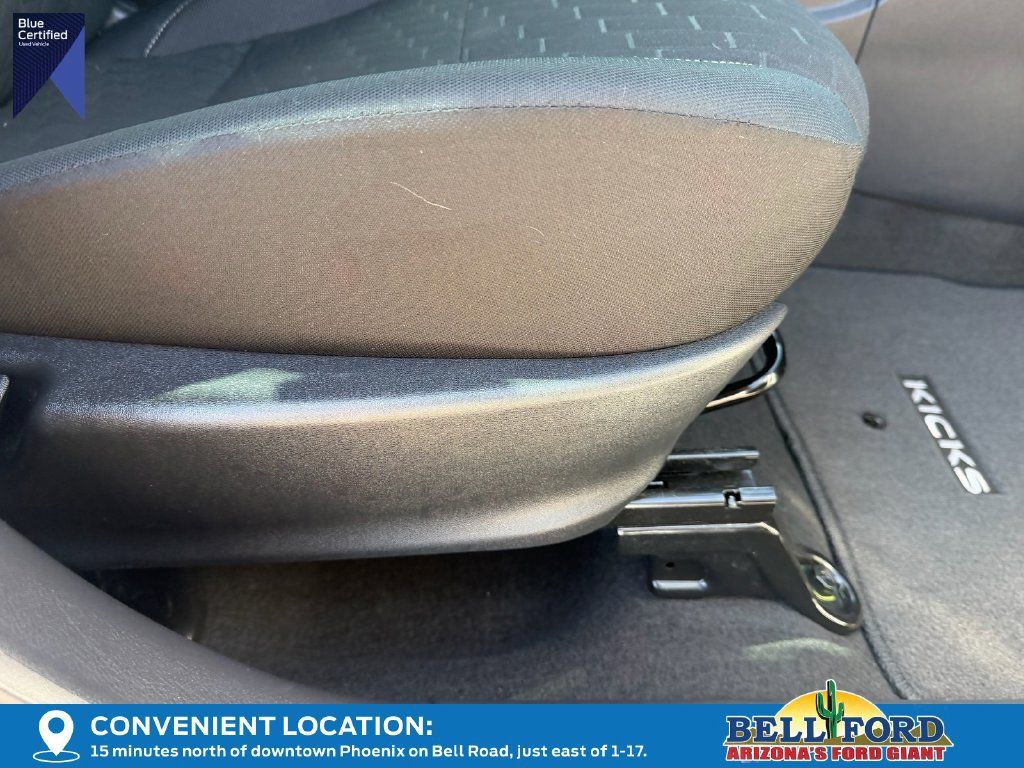 Used 2023 Nissan Kicks SV w/ Interior Electronics Package FWD image 10