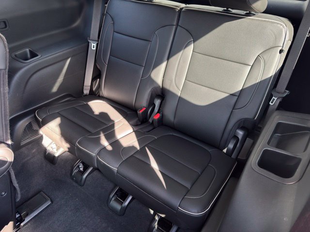 Certified 2023 GMC Acadia Denali w/ Denali Ultimate Package AWD/4WD image 10