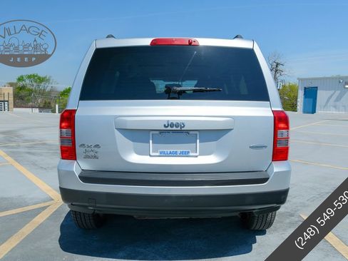 Used 2013 Jeep Patriot Latitude AWD/4WD image 4