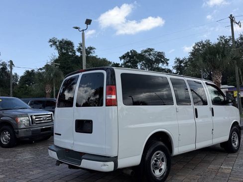 Used 2017 Chevrolet Express 2500 LT w/ LT Preferred Equipment Group RWD image 6