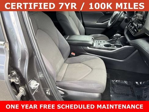 Used 2023 Toyota Highlander LE AWD/4WD image 9