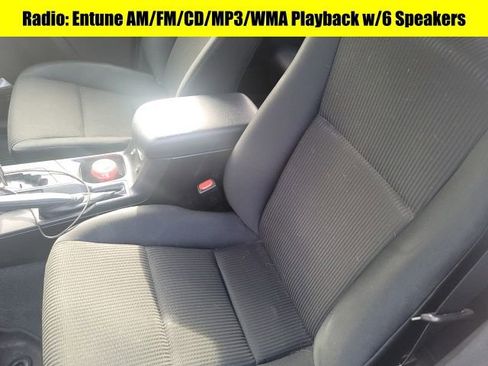 Used 2018 Toyota RAV4 LE image 6