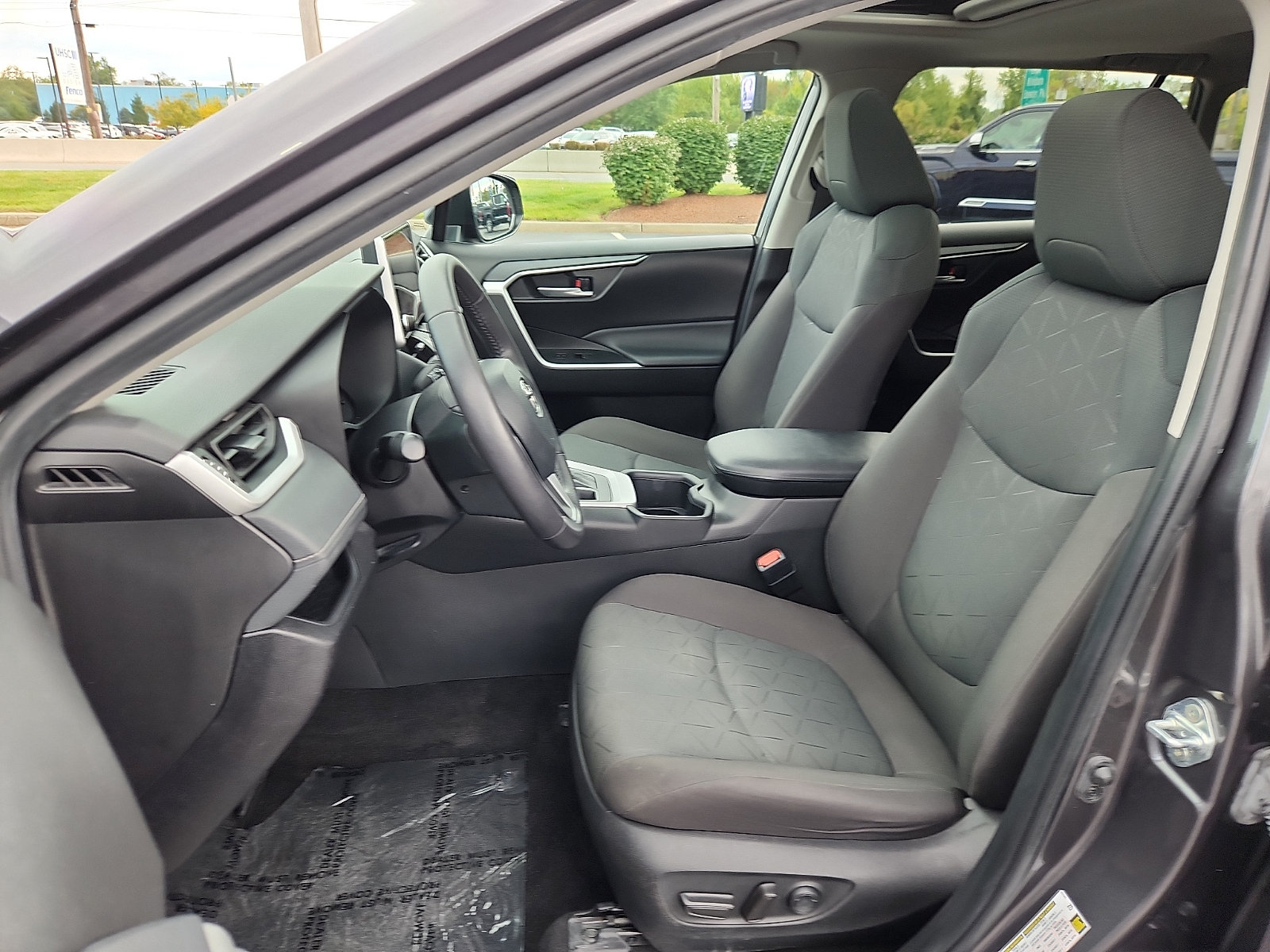 Used 2024 Toyota RAV4 XLE w/ Convenience Package AWD/4WD image 13
