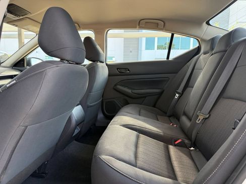 Used 2025 Nissan Altima 2.5 SV FWD image 25
