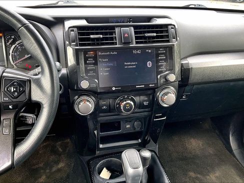 Used 2020 Toyota 4Runner TRD Off-Road Premium AWD/4WD image 8