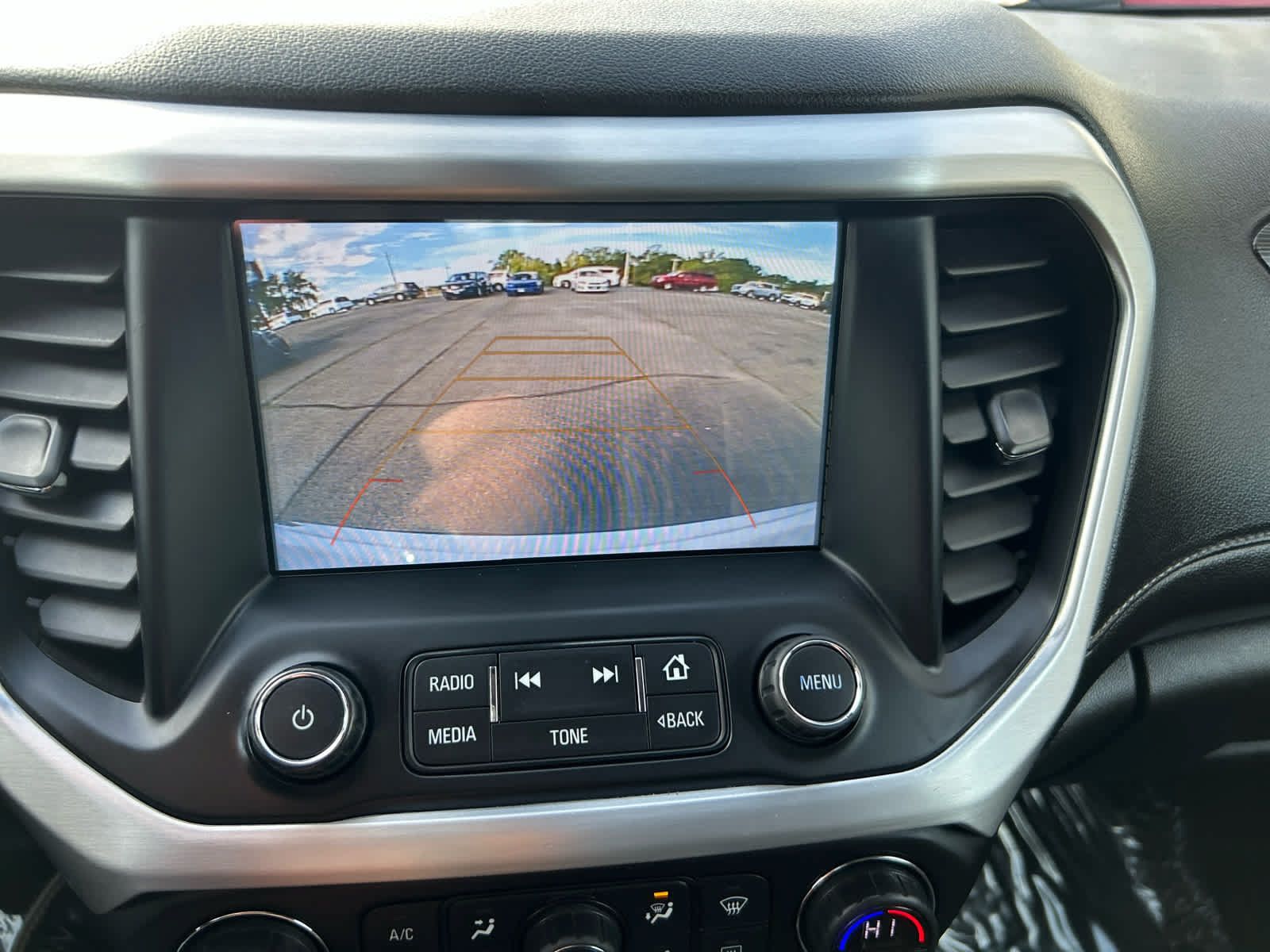 Used 2019 GMC Acadia SLT FWD image 17