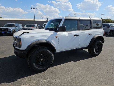New 2026 Ford Bronco Badlands AWD/4WD image 5