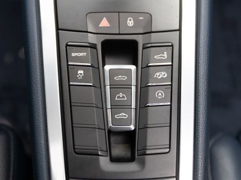 Used 2012 Porsche 911 Carrera RWD image 15
