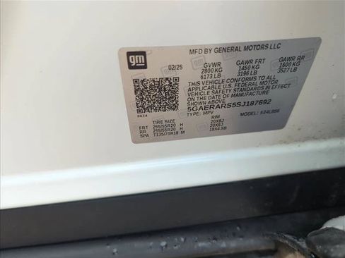Used 2025 Buick Enclave Preferred FWD image 25