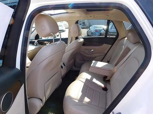 Used 2022 Mercedes-Benz GLC 300 4MATIC image 12