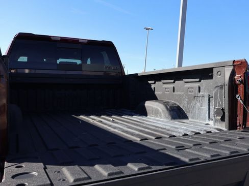 Used 2024 GMC Sierra 2500 SLT w/ SLT Premium Package image 15