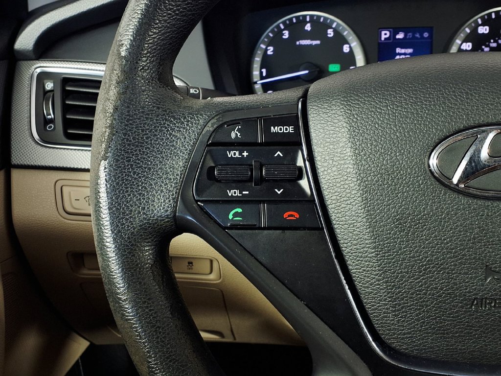 Used 2016 Hyundai Sonata SE FWD image 17