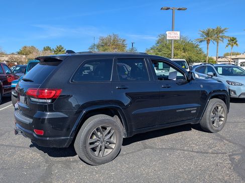 Used 2016 Jeep Grand Cherokee Limited 75th Anniversary image 4
