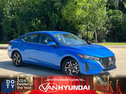 Used 2025 Nissan Sentra SV FWD image 1