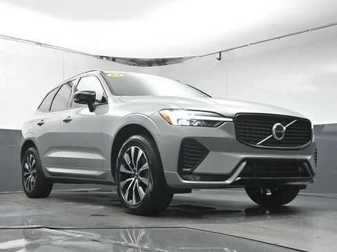 Used 2024 Volvo XC60 B5 Core AWD/4WD image 35