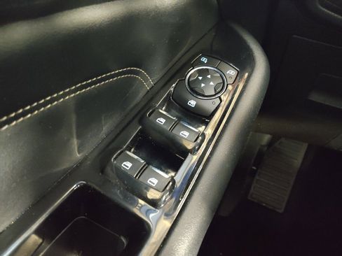 Used 2017 Ford Edge Titanium w/ Technology Package image 27